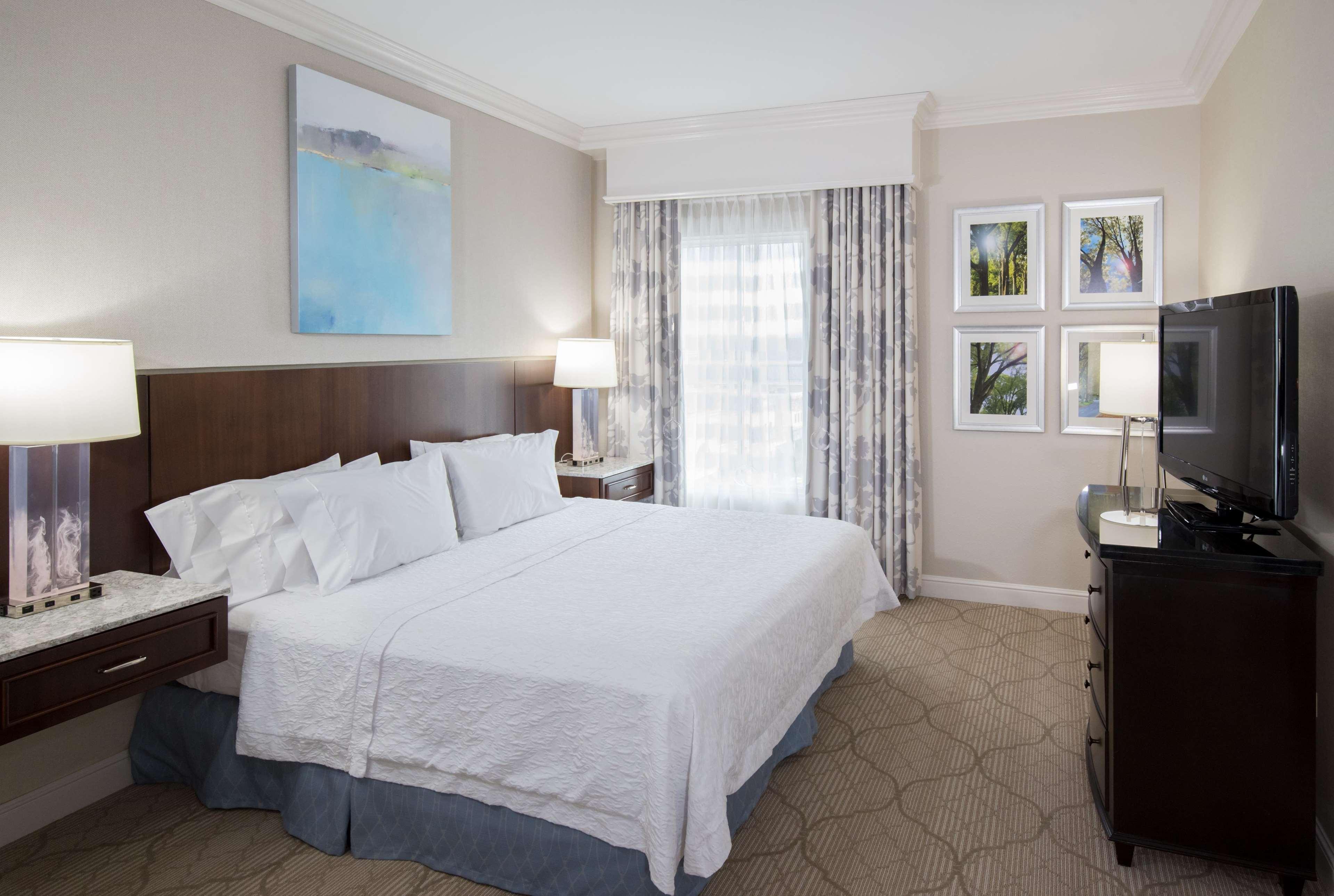 Hampton Inn & Suites South Park At Phillips Place Charlotte Exterior foto