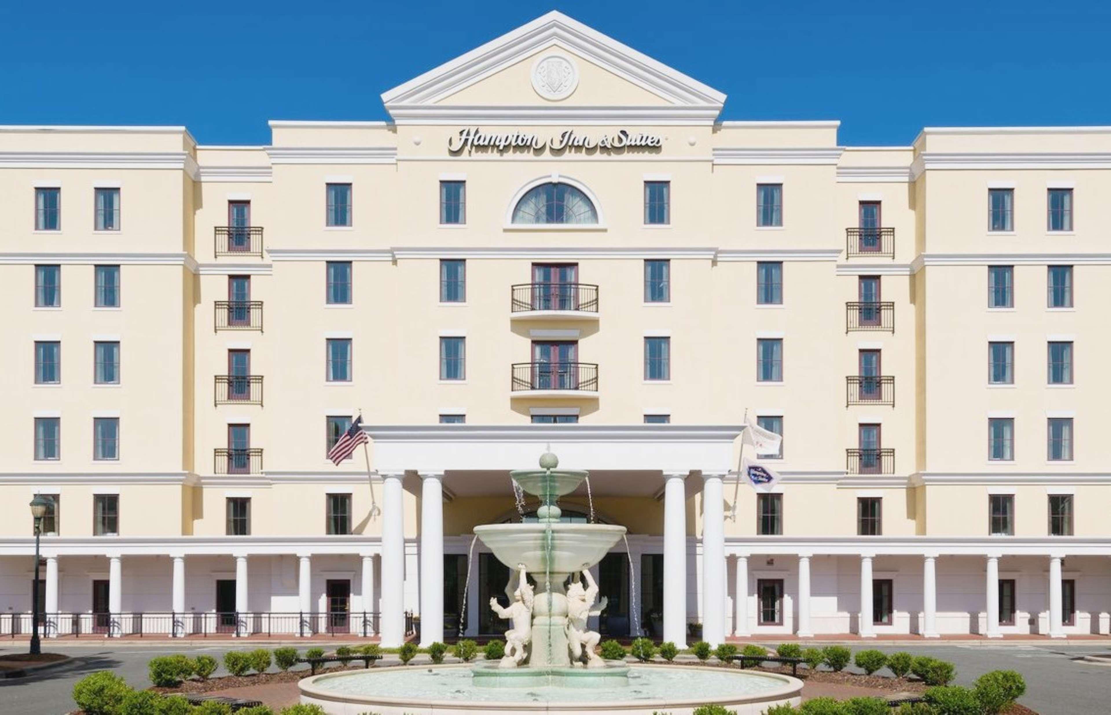 Hampton Inn & Suites South Park At Phillips Place Charlotte Exterior foto
