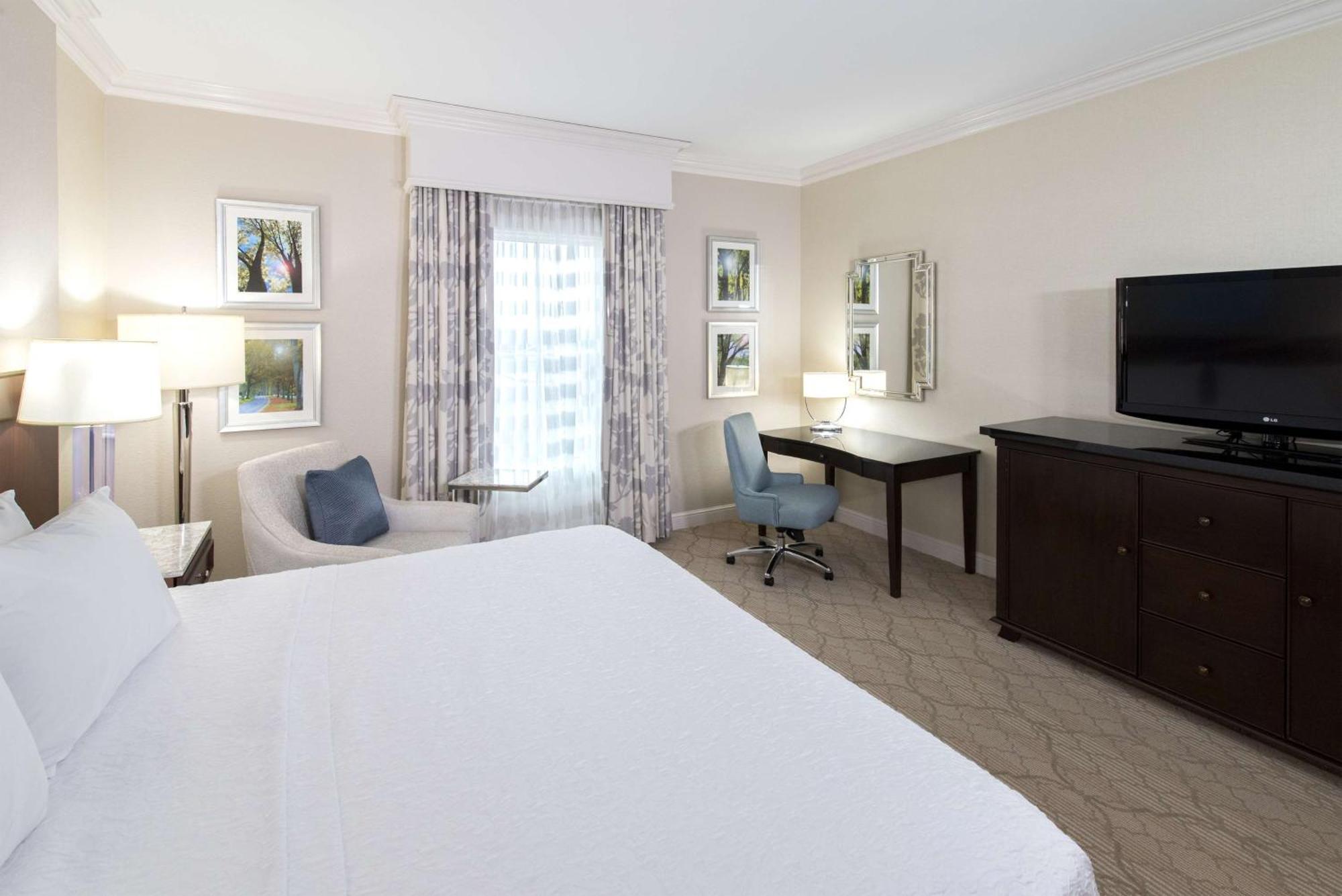 Hampton Inn & Suites South Park At Phillips Place Charlotte Exterior foto