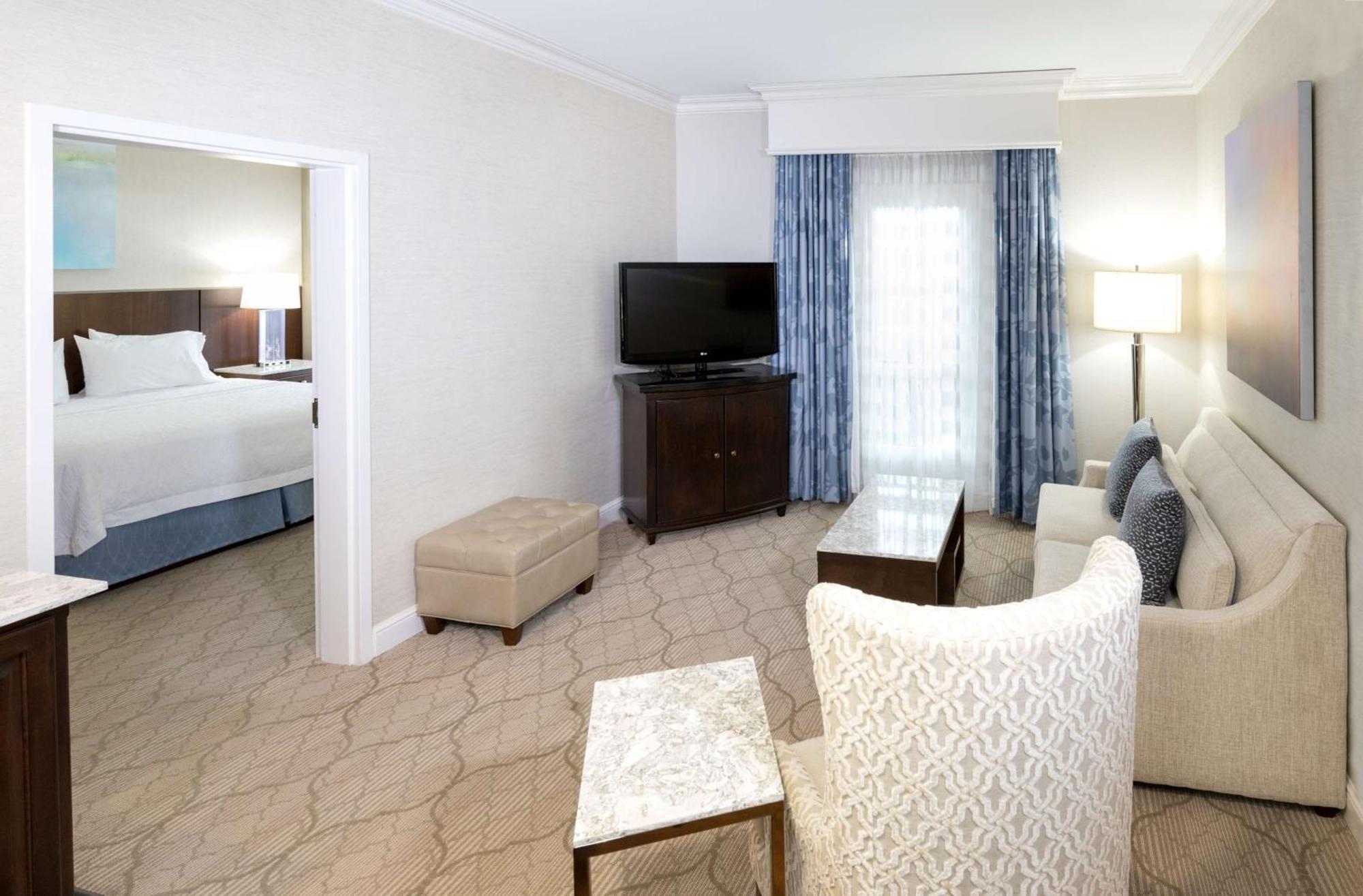 Hampton Inn & Suites South Park At Phillips Place Charlotte Exterior foto