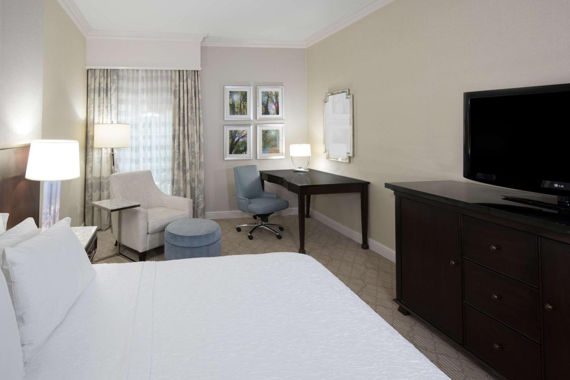 Hampton Inn & Suites South Park At Phillips Place Charlotte Exterior foto