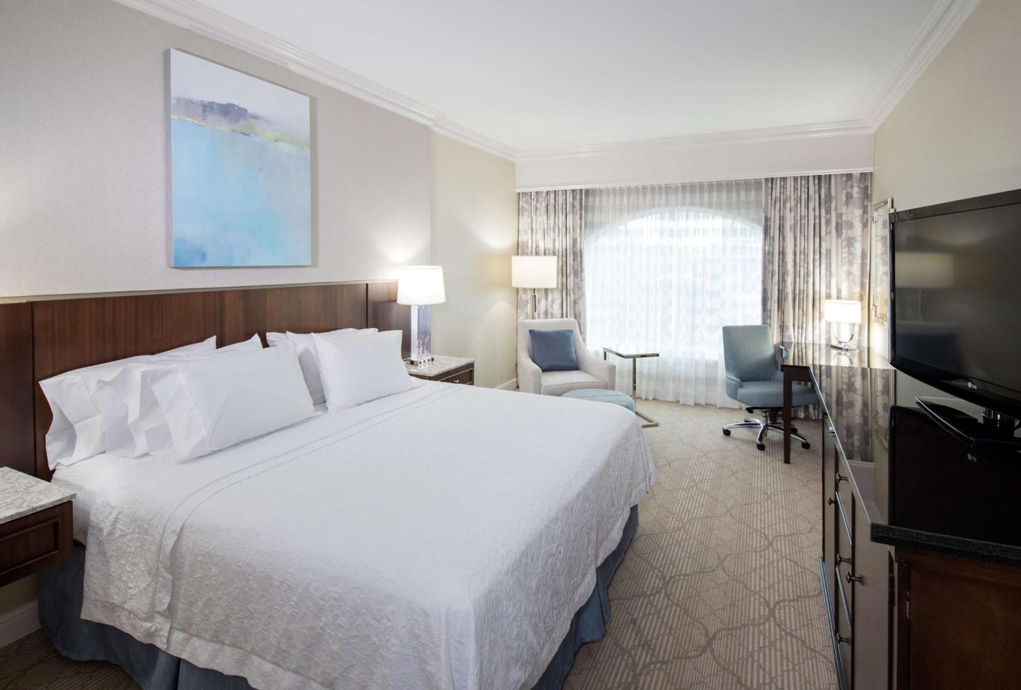Hampton Inn & Suites South Park At Phillips Place Charlotte Exterior foto